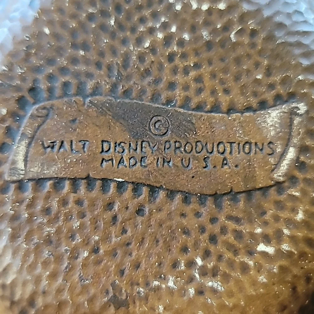 WALT DISNEY PRODUCTIONS Disneyland Souvenir plate from the 70s - Picture 6 of 7